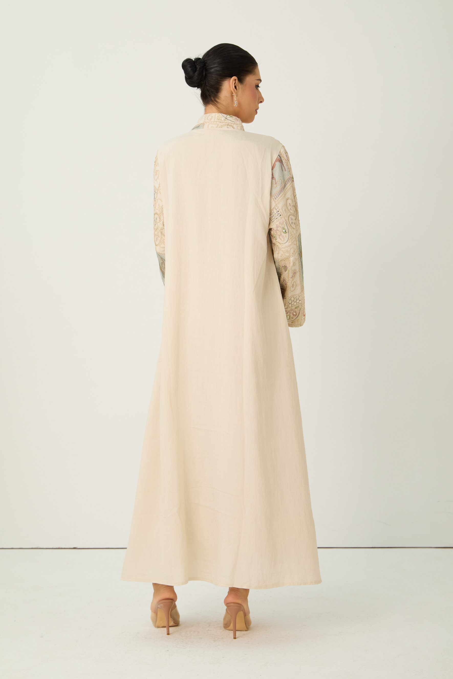 Refined Attitude Apricot Embroidered Animal Bell Sleeve Maxi Kaftan