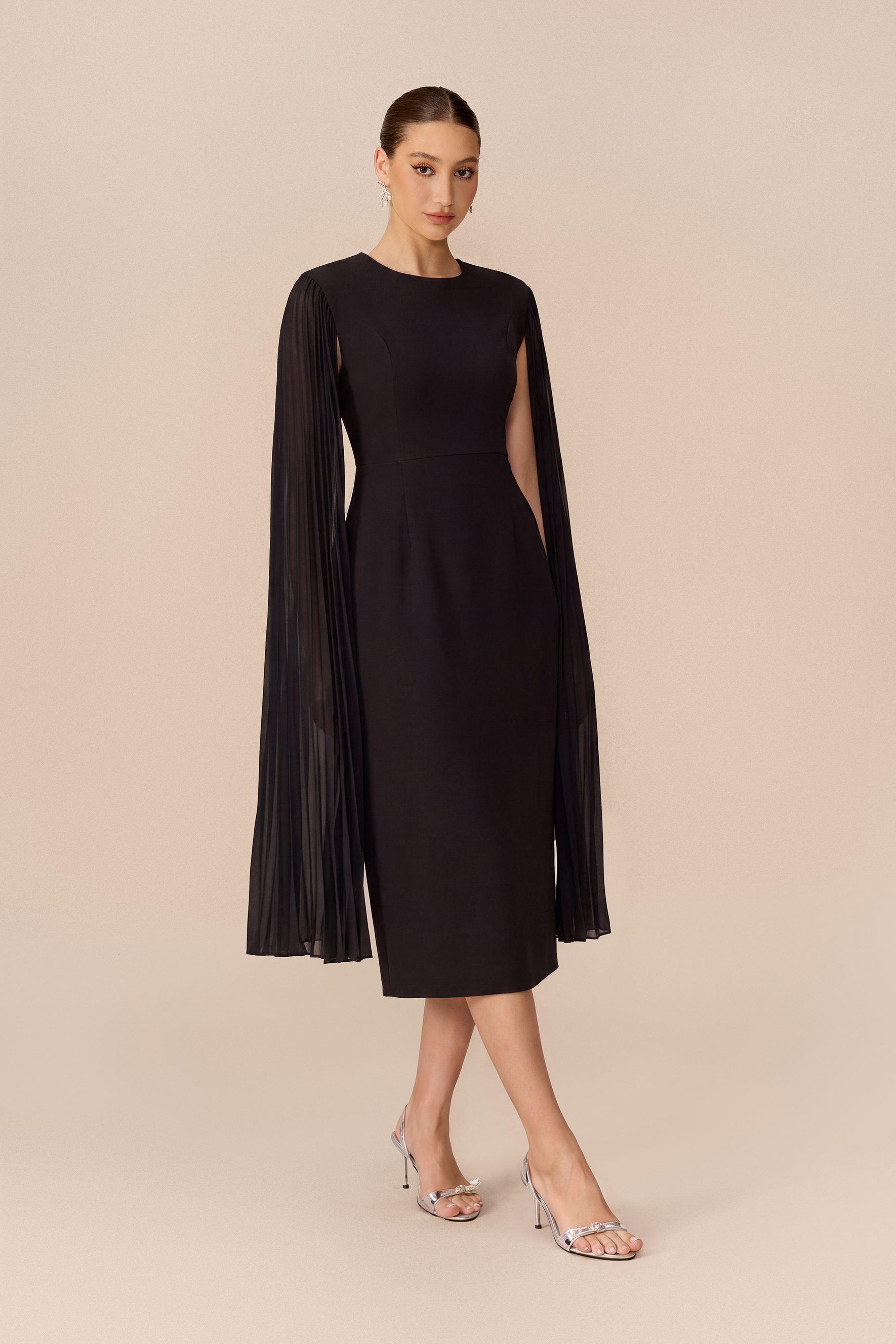 Pure Elegance Black Pleated Cape Round Neck Midi Dress