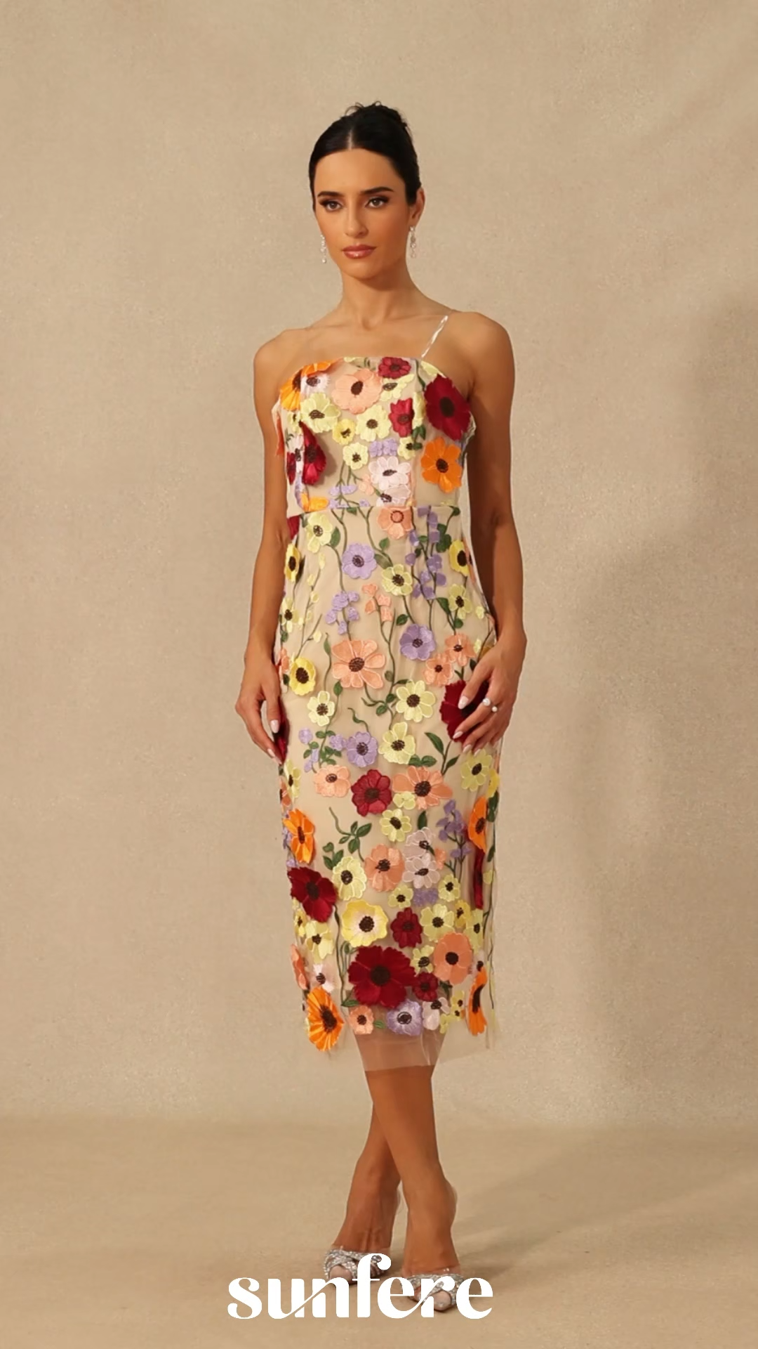 Embroidered Floral Strapless Dress ｜Resort Tropical women