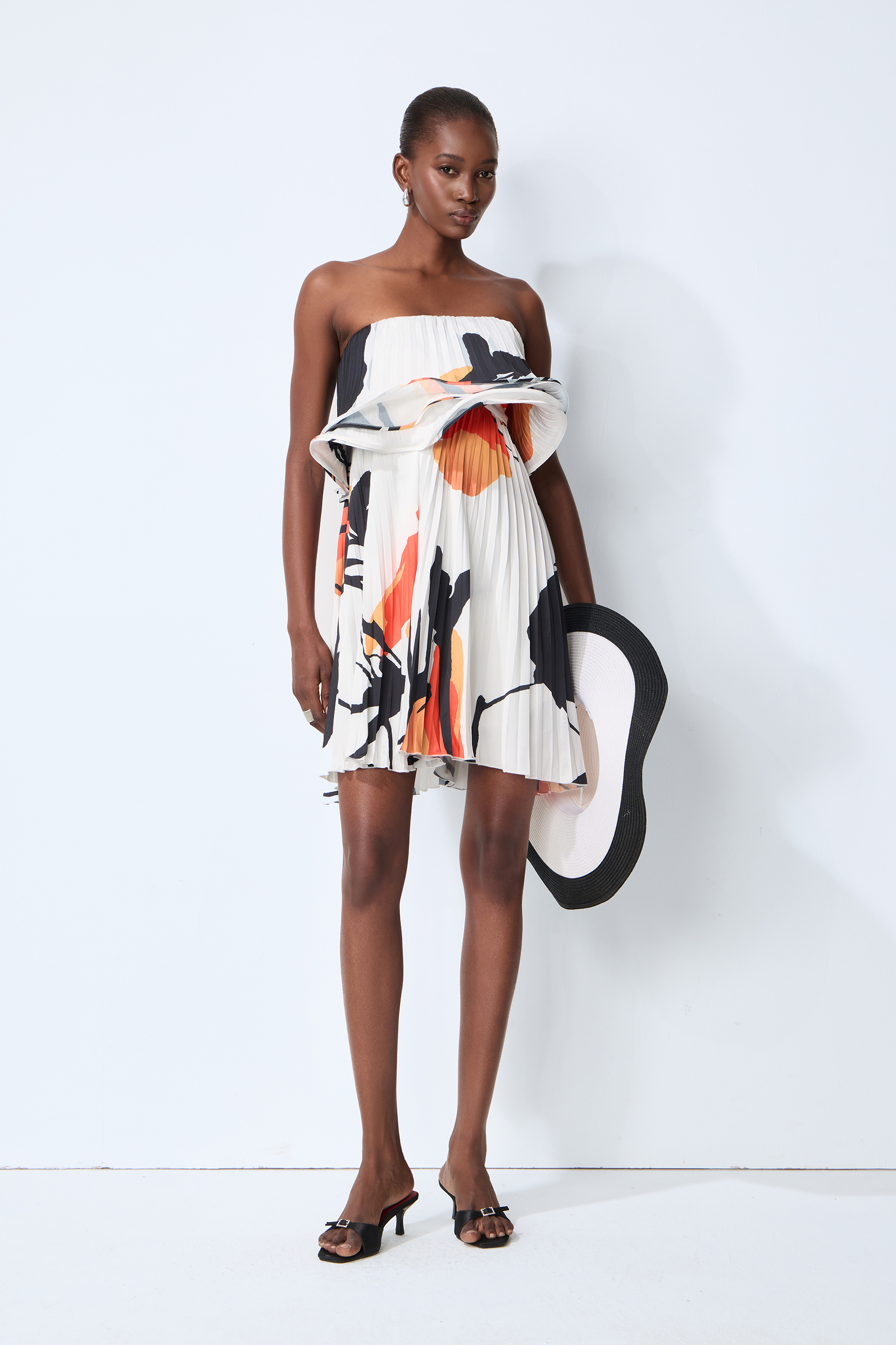 Soft Illusion White Abstract Print Strapless Pleated Mini Dress