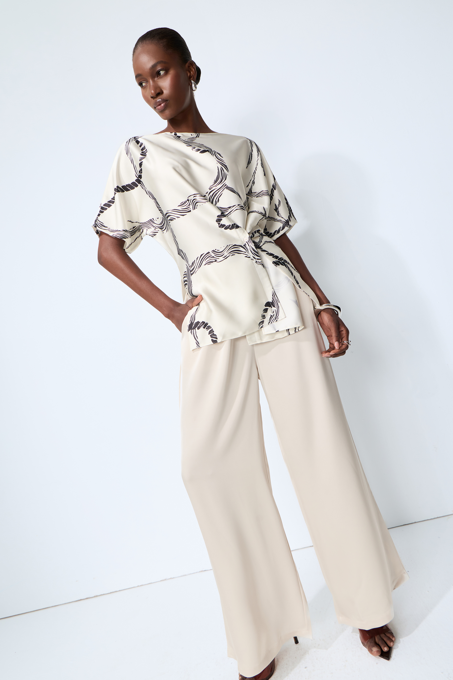 Easy Moment White Abstract Print Side-Knot Wrap Blouse