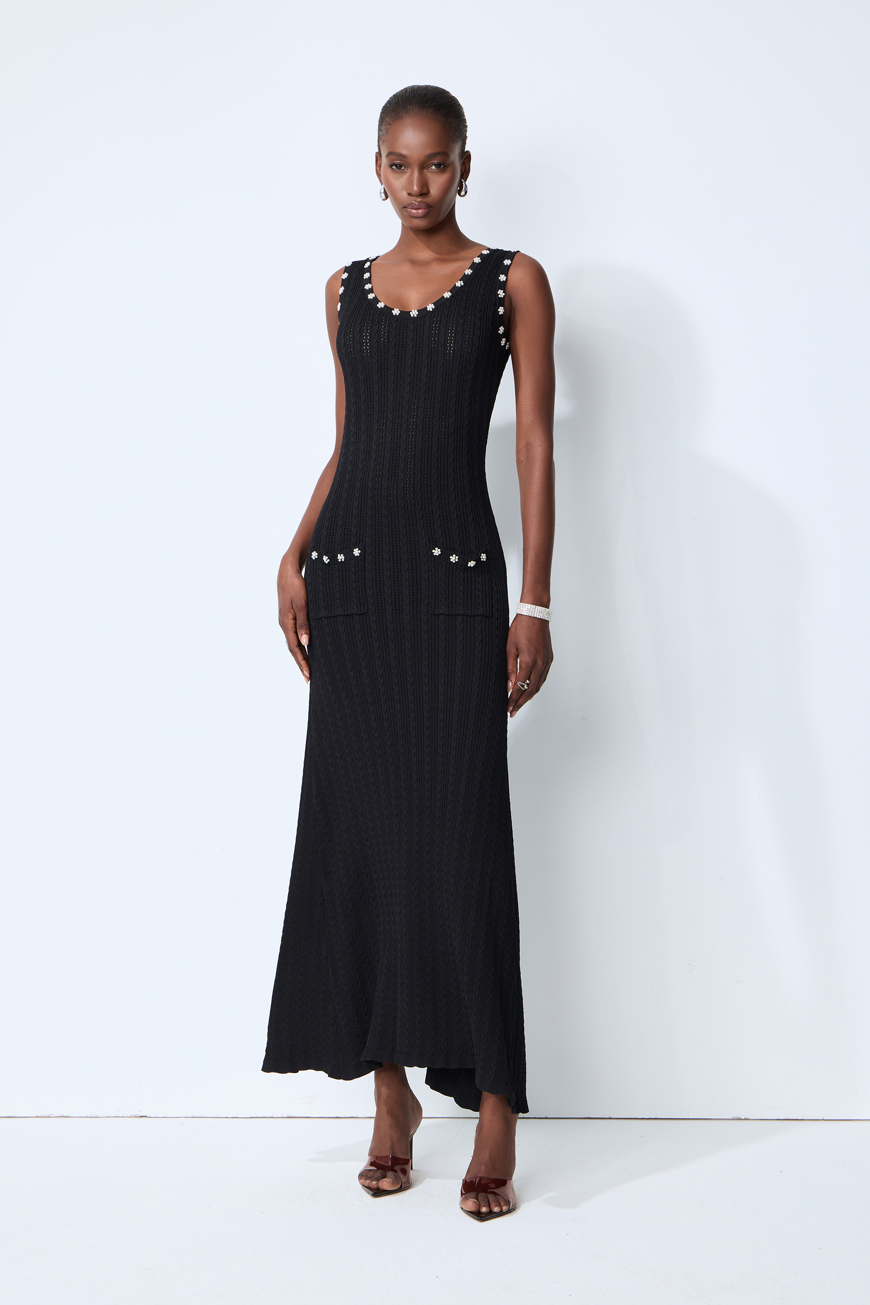 【sunfere】新品 ブラックオフショルダー レーススリーブ マキシドレス sunfere – Modest & Occasion Dresses with Refined Elegance
