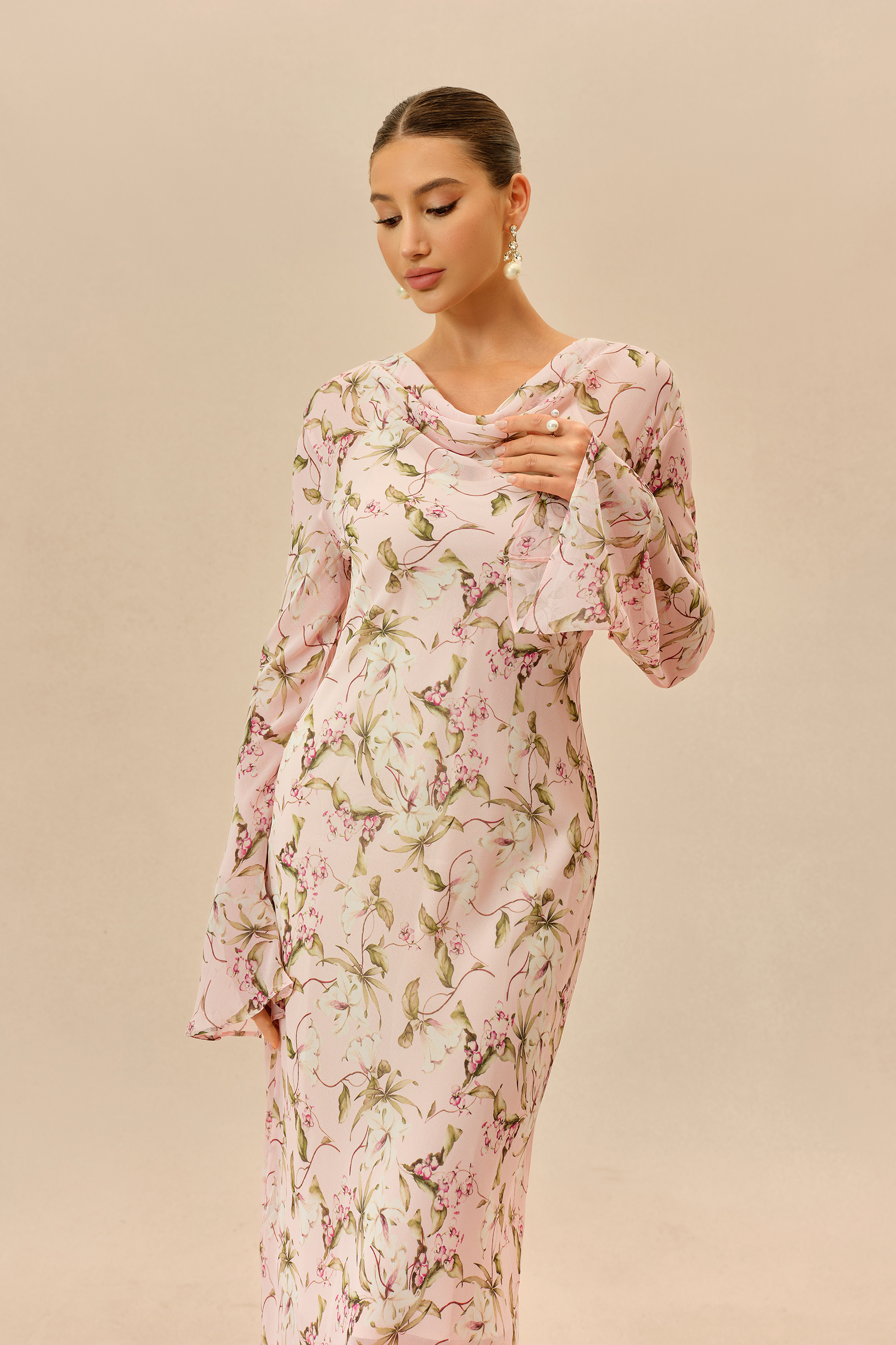Elegant Admiration Pink Floral Print Bell Sleeve Maxi Dress