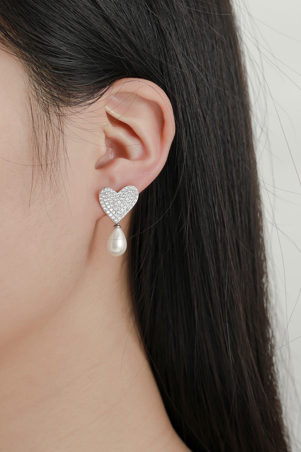 Hilary Heart Diamond Pearl Earrings