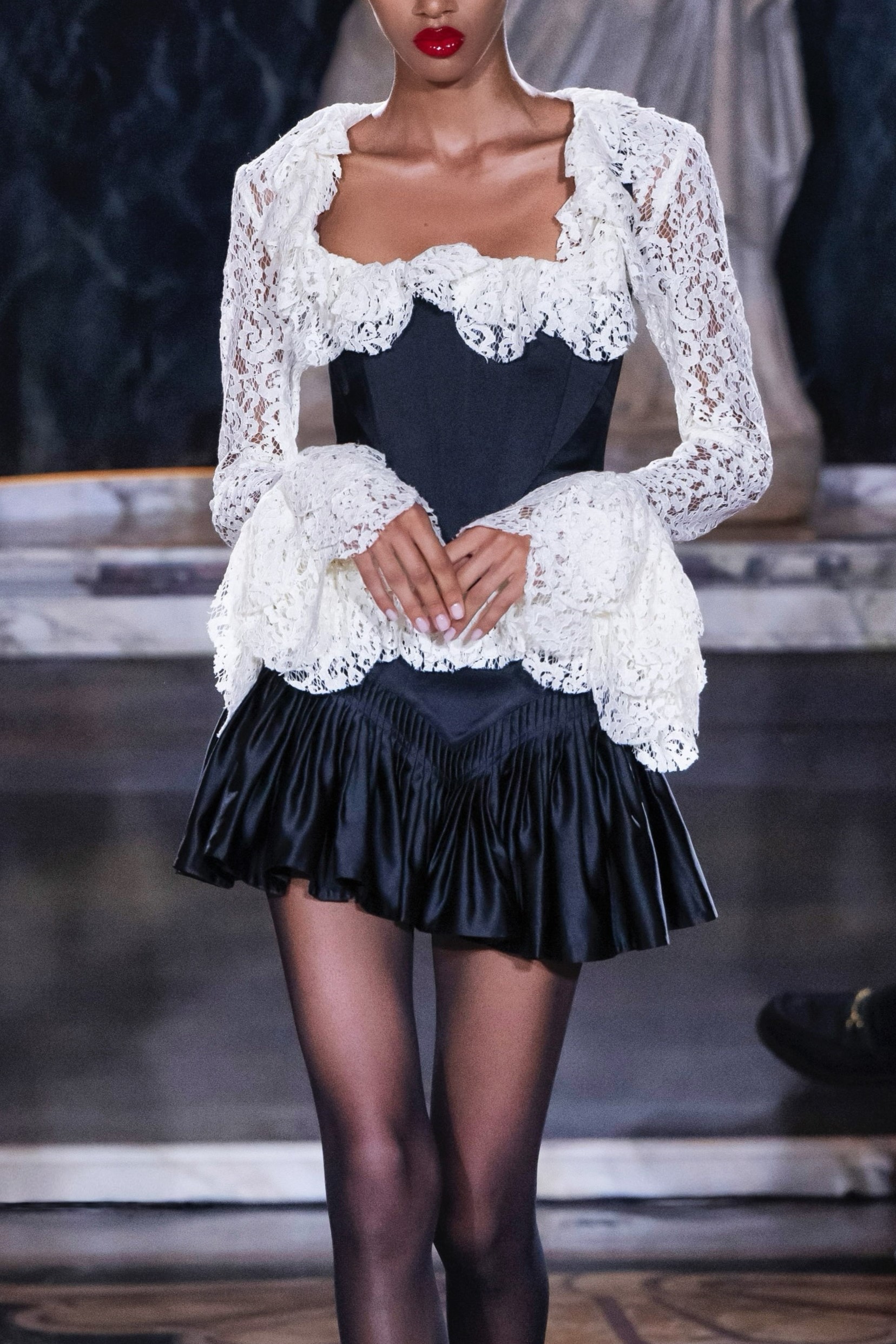 Mona Square Neck Velvet Corset Set