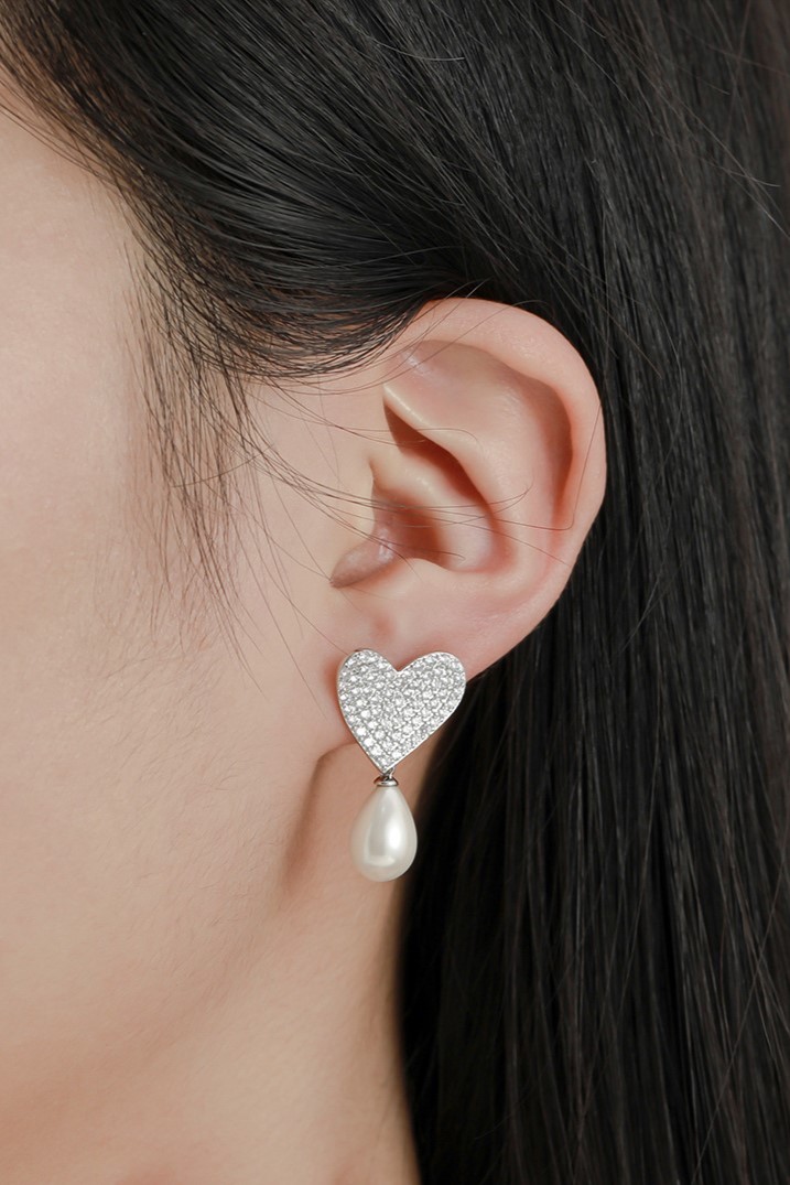 Hilary Heart Diamond Pearl Earrings