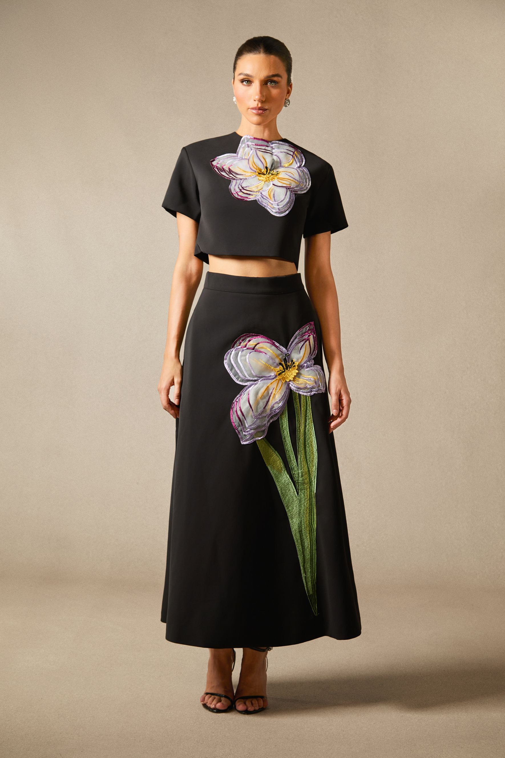 Angelica Floral Appliqué Set | White Short Sleeve Chic - sunfere