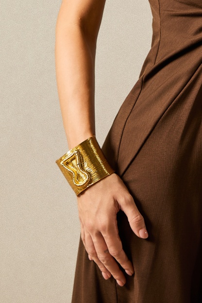 KeyHole Textured Wide Cuff Bracelet