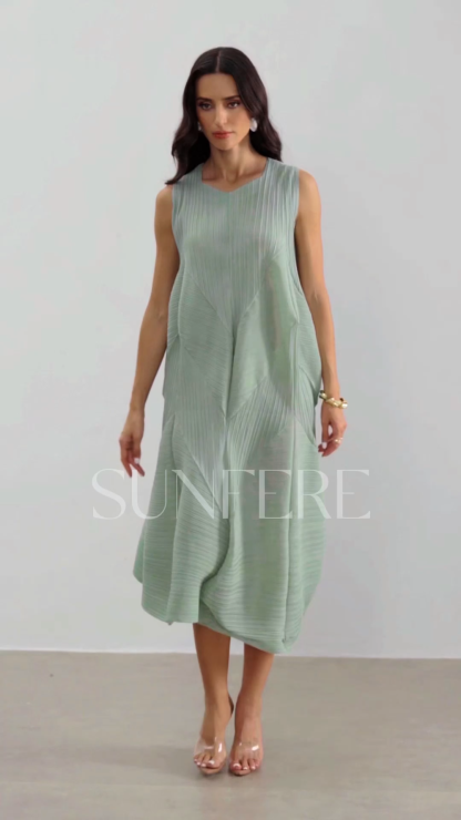 Brenda Pleated Sleeveless Midi Dress