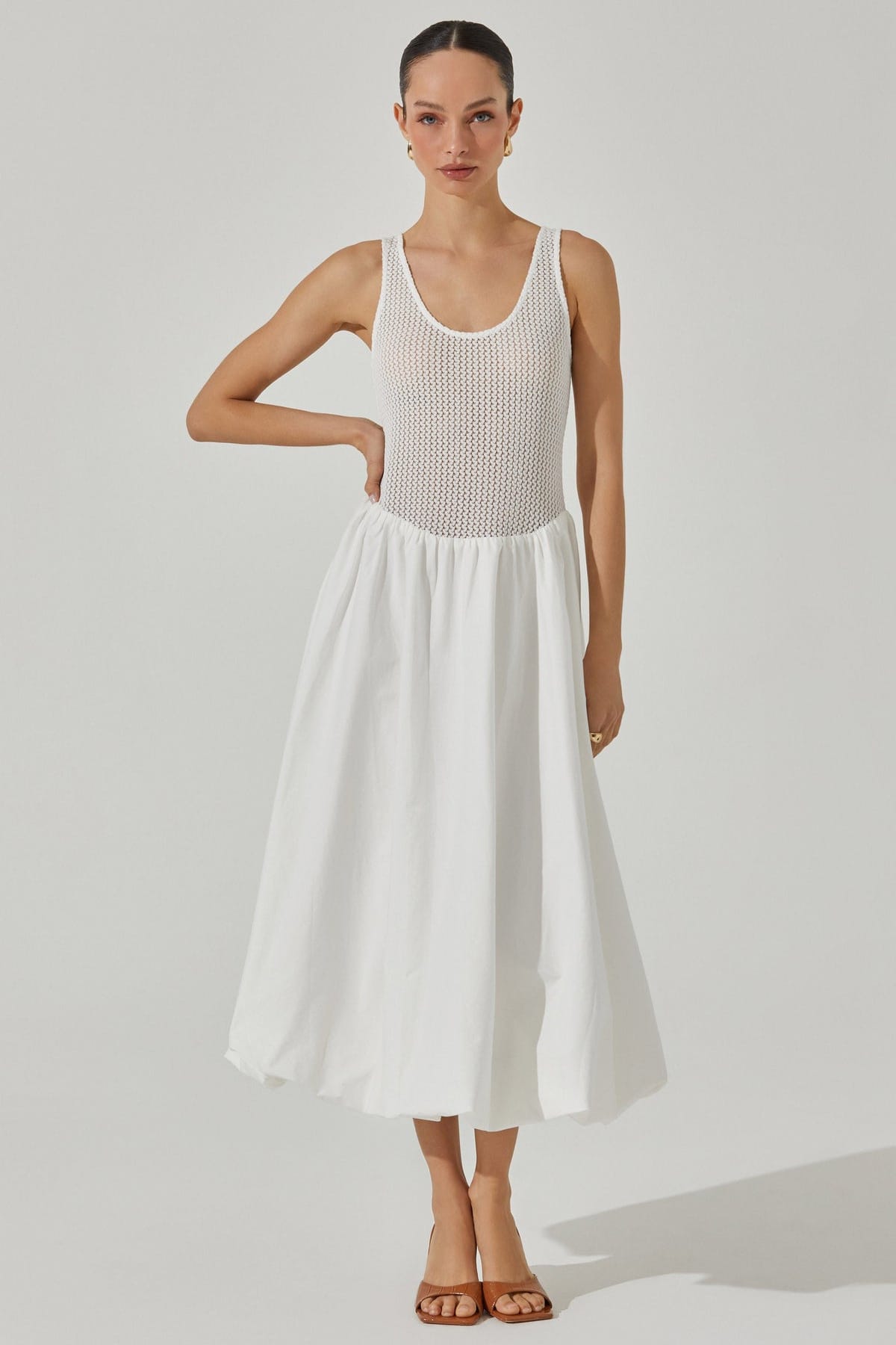 Novia Contrast Sleeveless Midi Dress