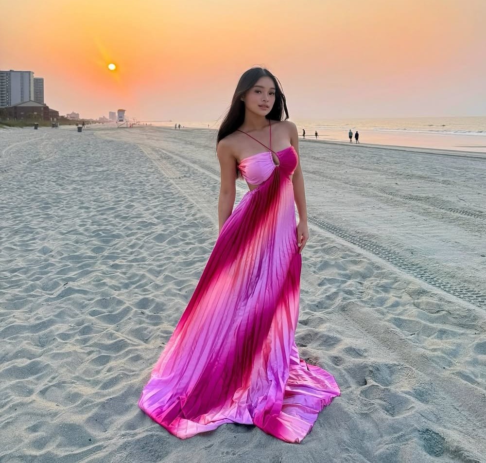 {"default":"Hayley Pleated Gradient Cutout Maxi Dress,wedding guest dresses,beach wedding guest dresses"}
