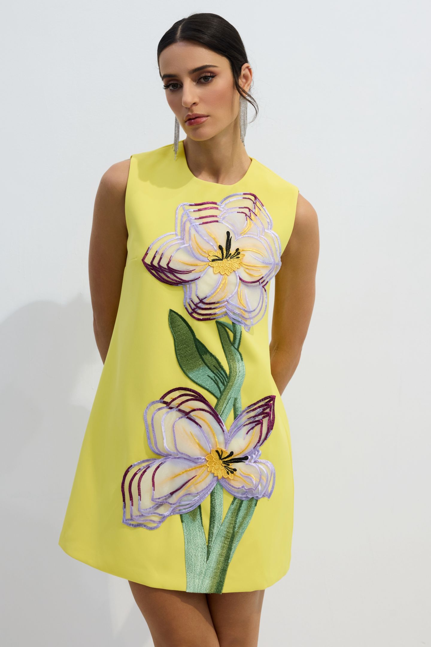 Vera Floral Sleeveless Mini Dress | Yellow Appliqué Sweetheart - sunfere