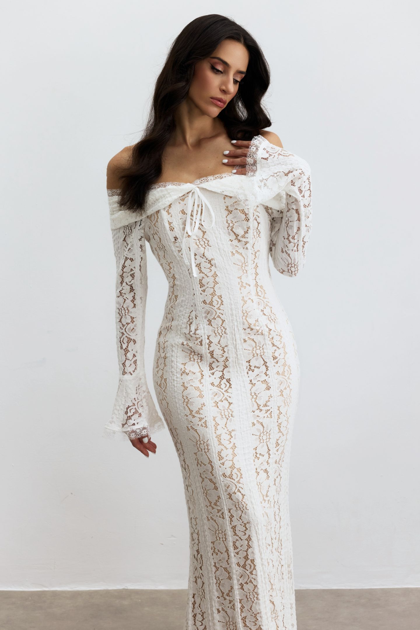 ワンピース Emily off shoulder dress Emily Off-the-Shoulder Lace White Maxi Dress | Beach Maxi Dresses