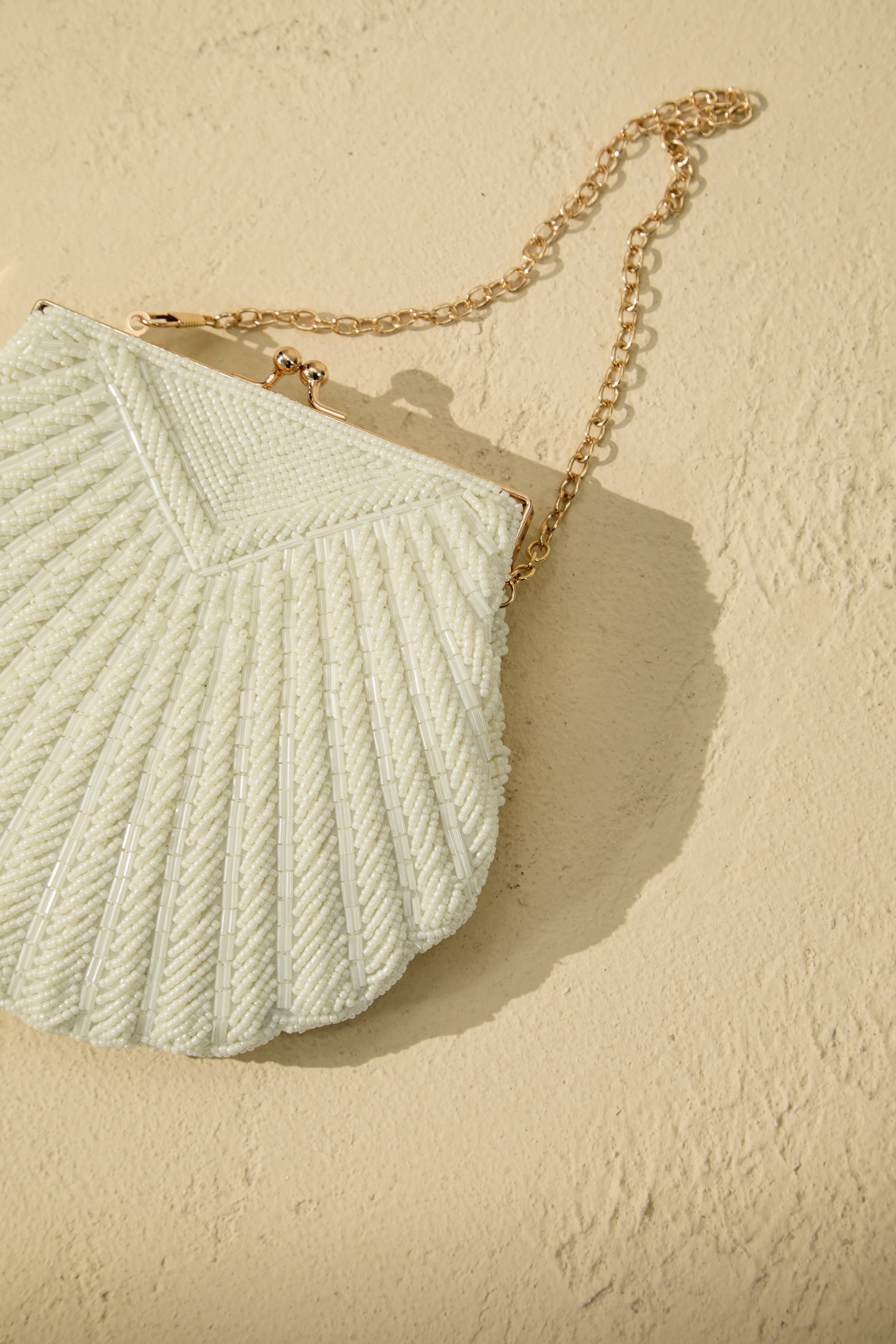 Woven Pearl Embellished Seashell Handbag