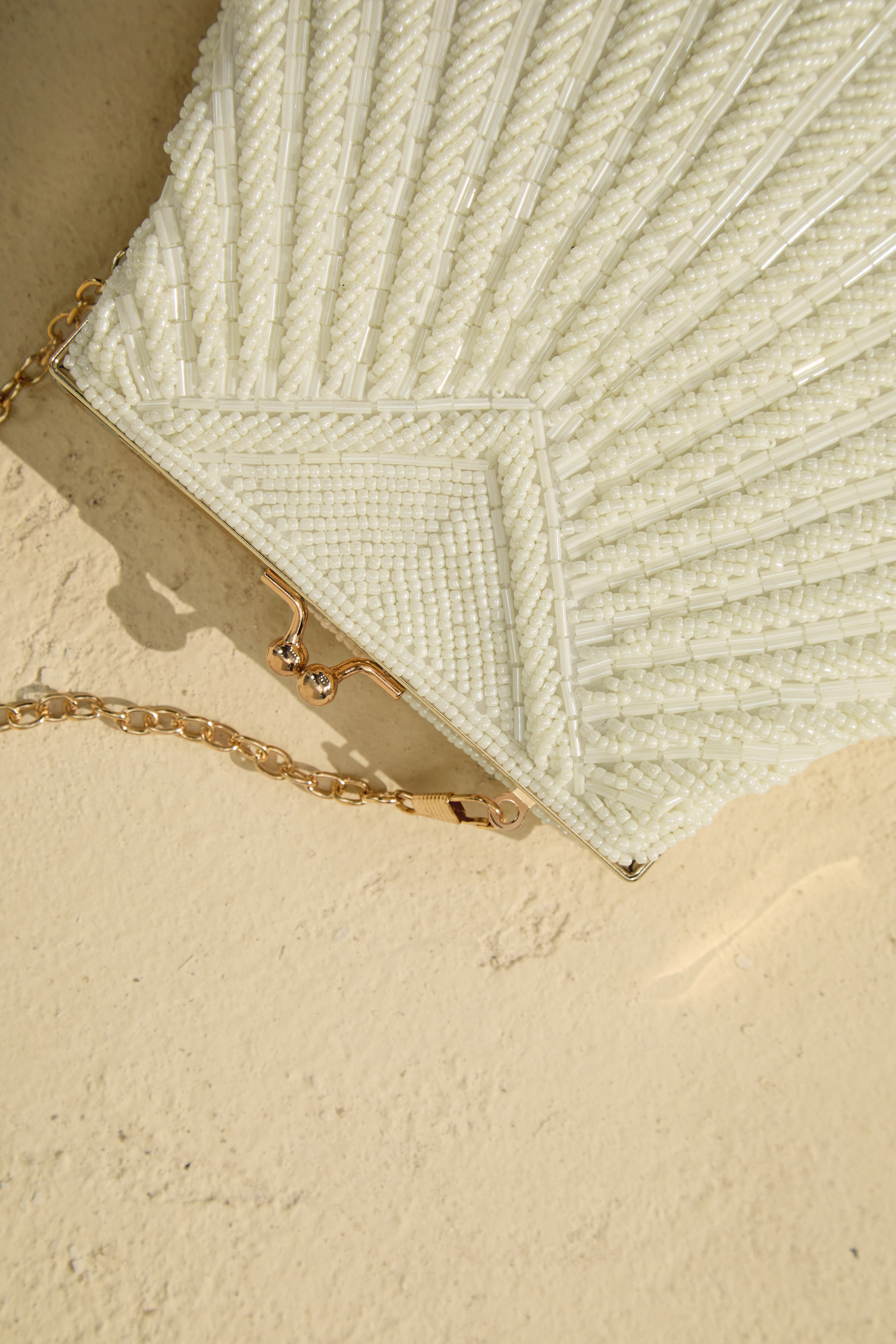 Woven Pearl Embellished Seashell Handbag