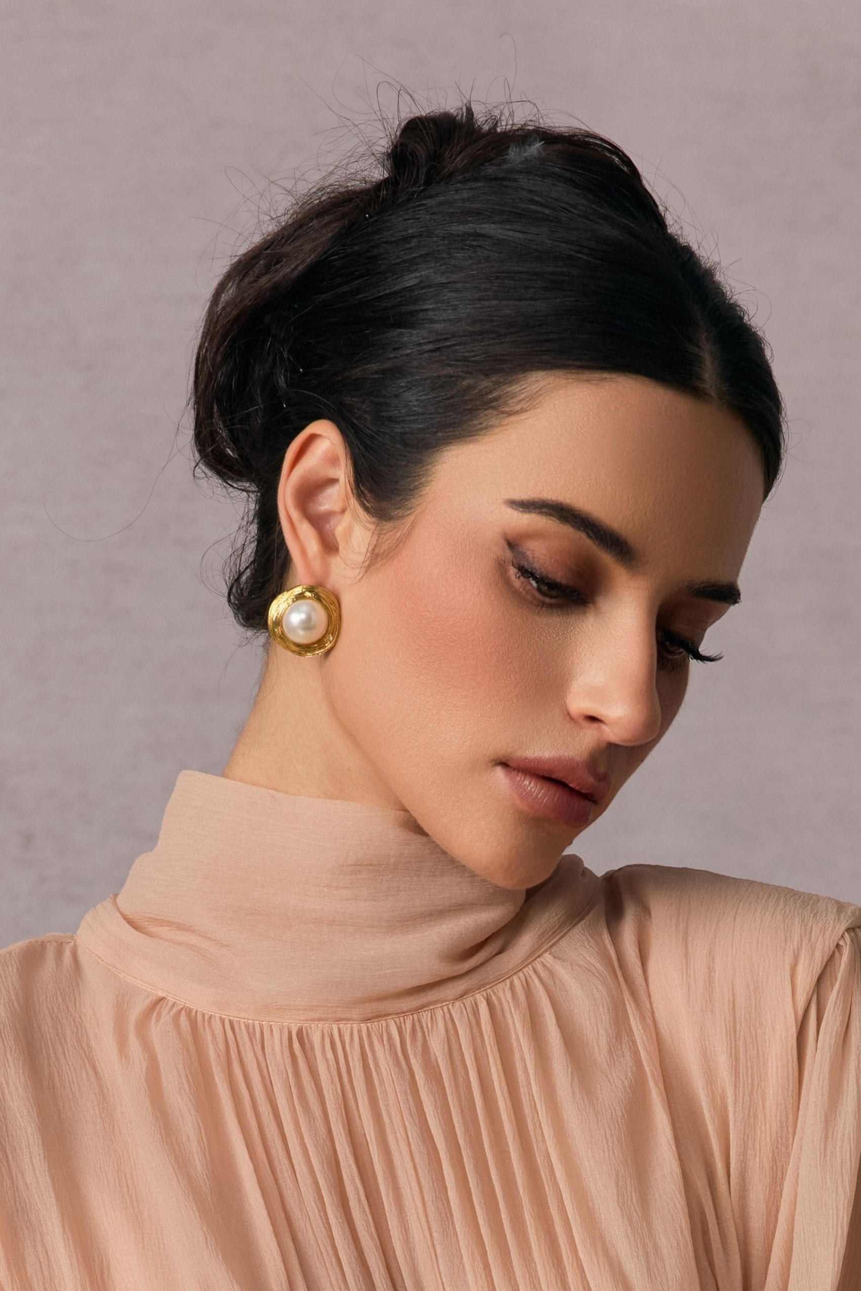 Irregular Edge Pearl Earrings