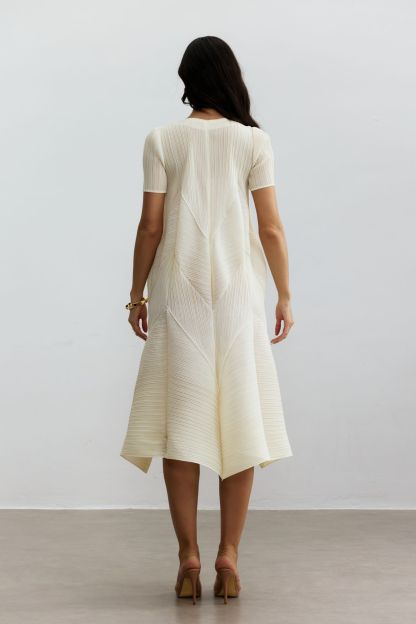 Kirstyn Short Sleeve Textured Midi Dress