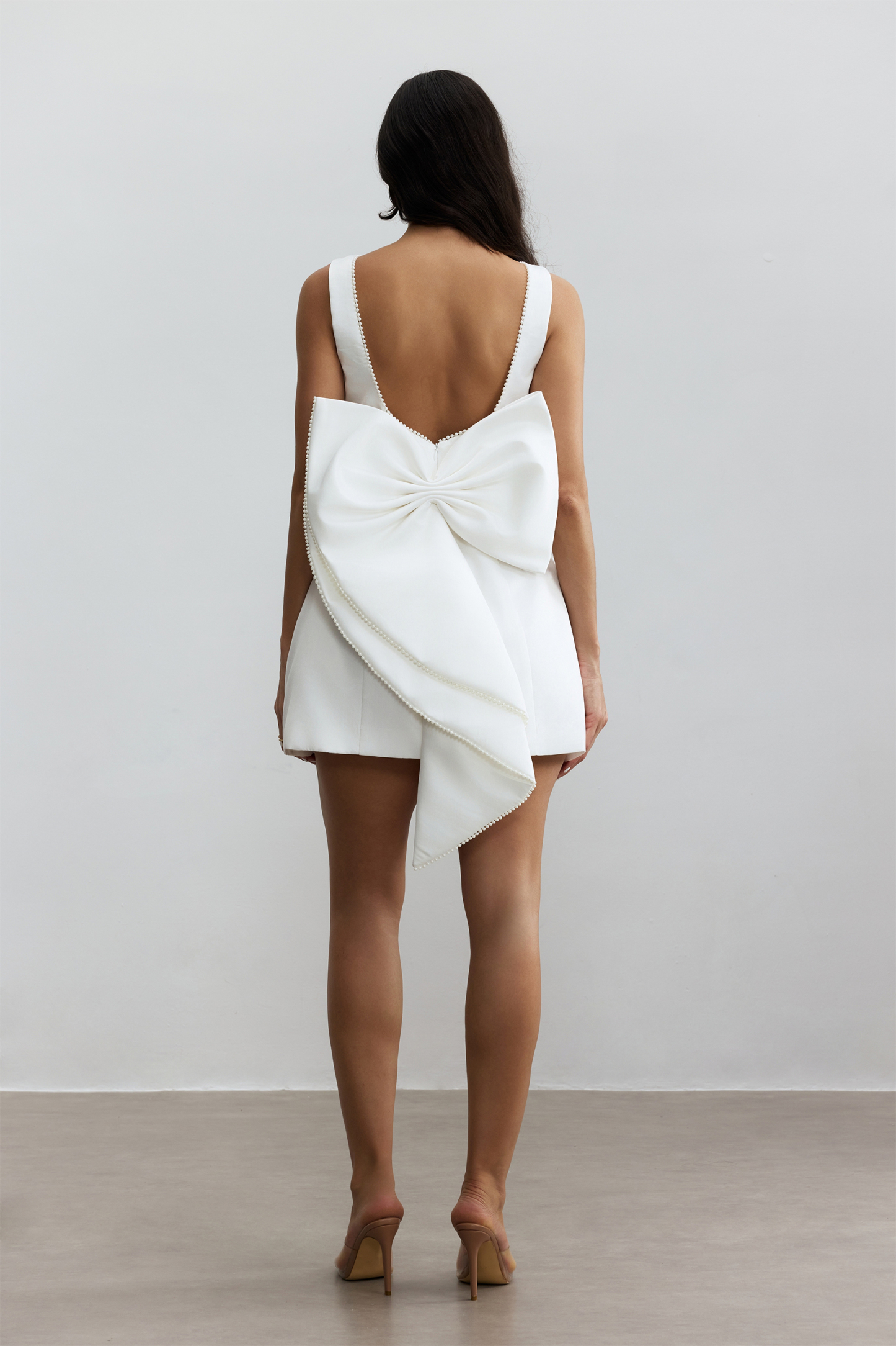 Cecila Bowknot Pearl Backless Mini Dress