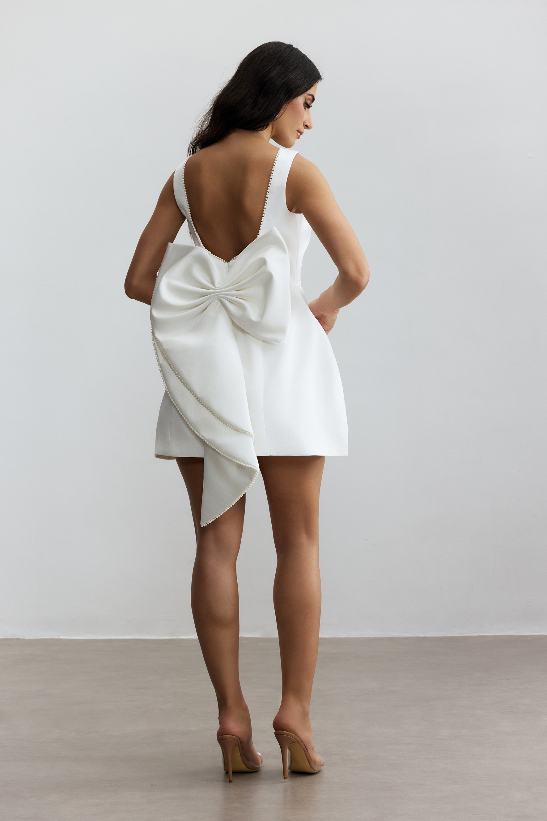 Cecila Bowknot Pearl Backless Mini Dress