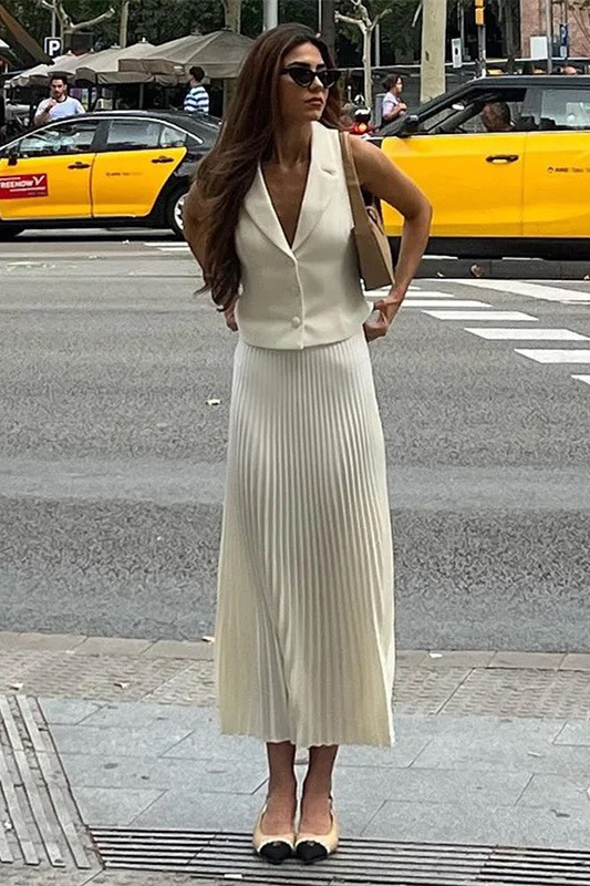 Renata V-neck Pleated Skirt Set
