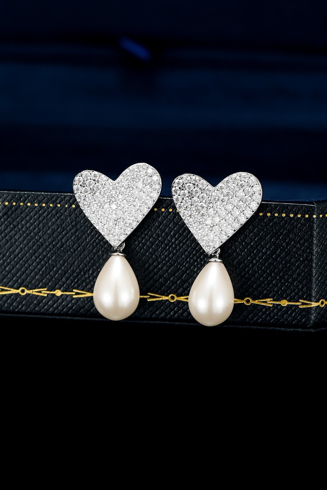 Hilary Heart Diamond Pearl Earrings