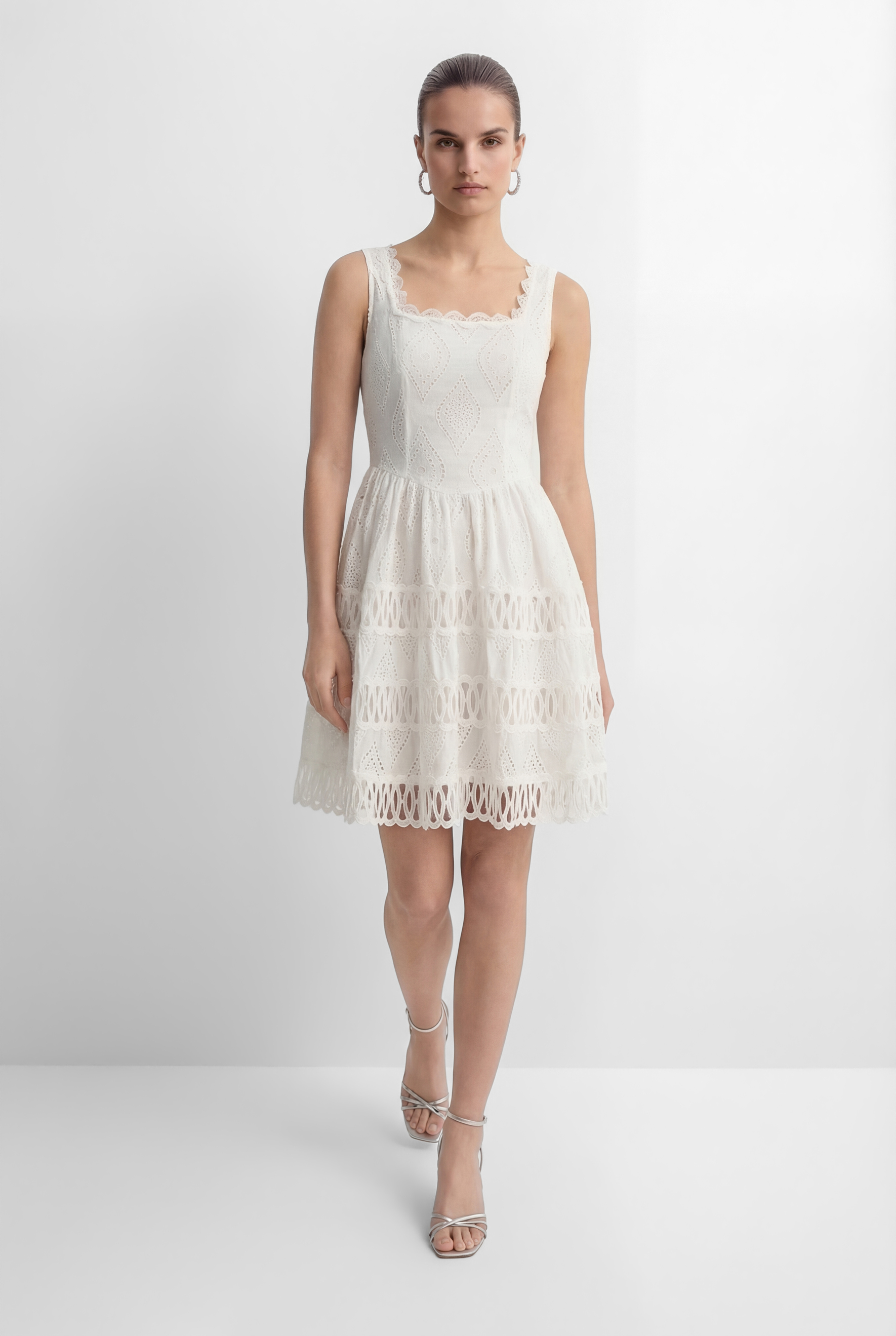 Sleek Essence White Sleeveless Embroidery Lace Mini Dress