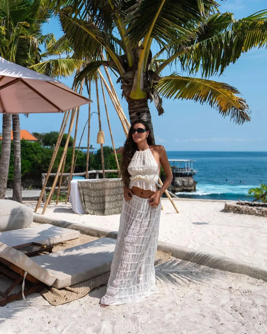 backless pleated set in vacation