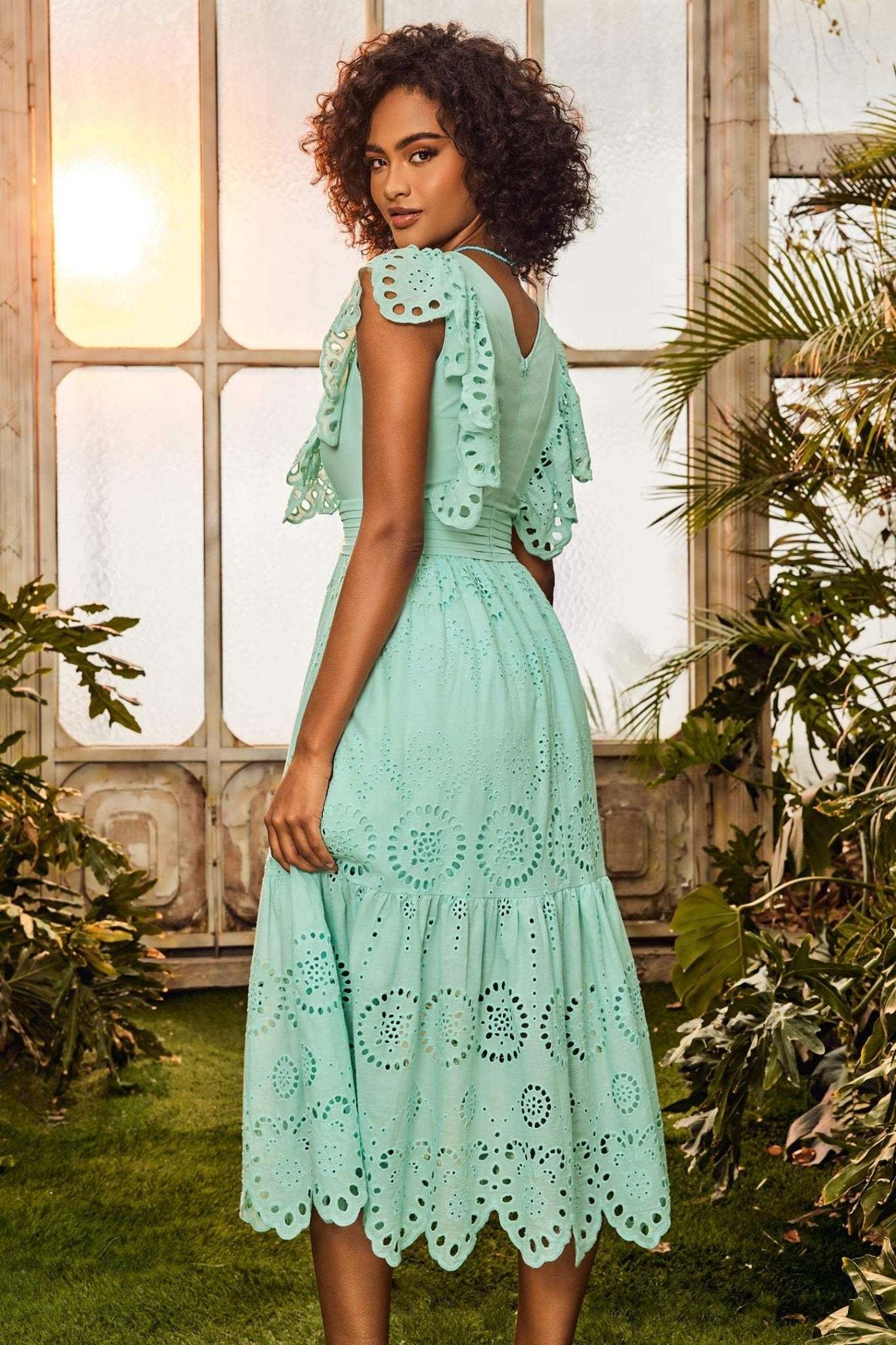 Ruth V-neck Ruffled Midi Dress-Sunfere