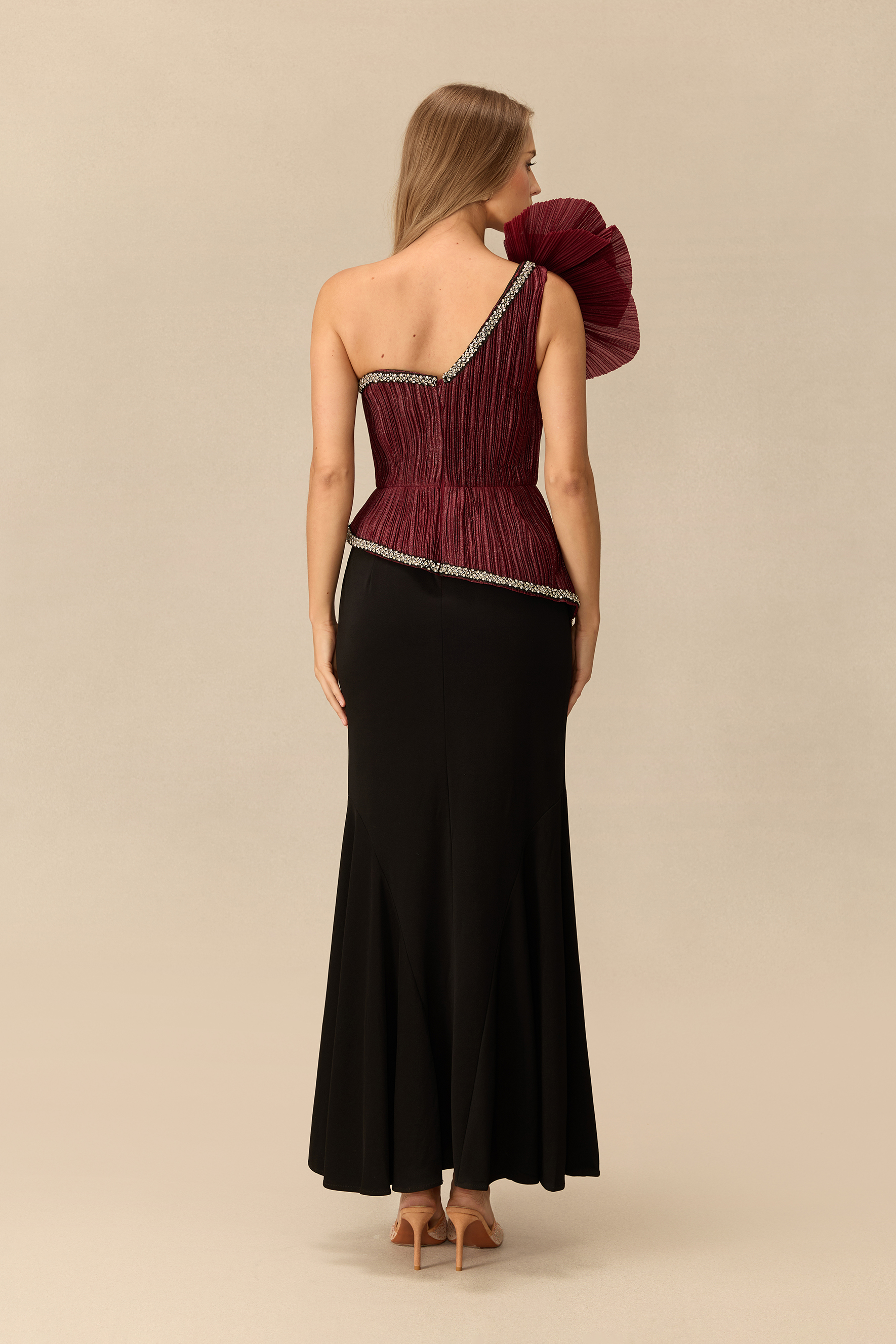 Unusual Muse Pleated Bow Embellished Mermaid Maxi Dress