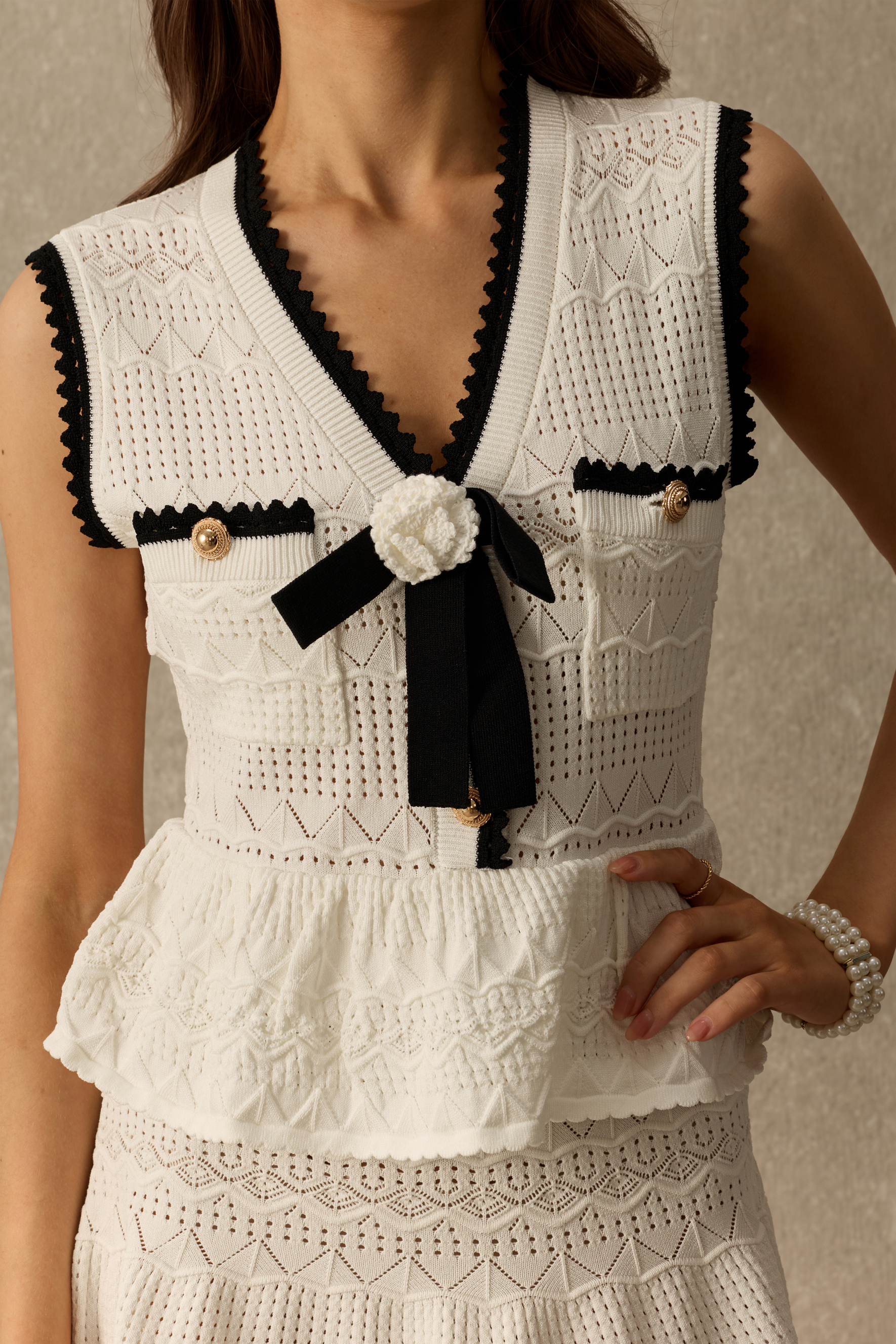 Playful Charm Sleeveless Contrast Trim Knit Midi Dress