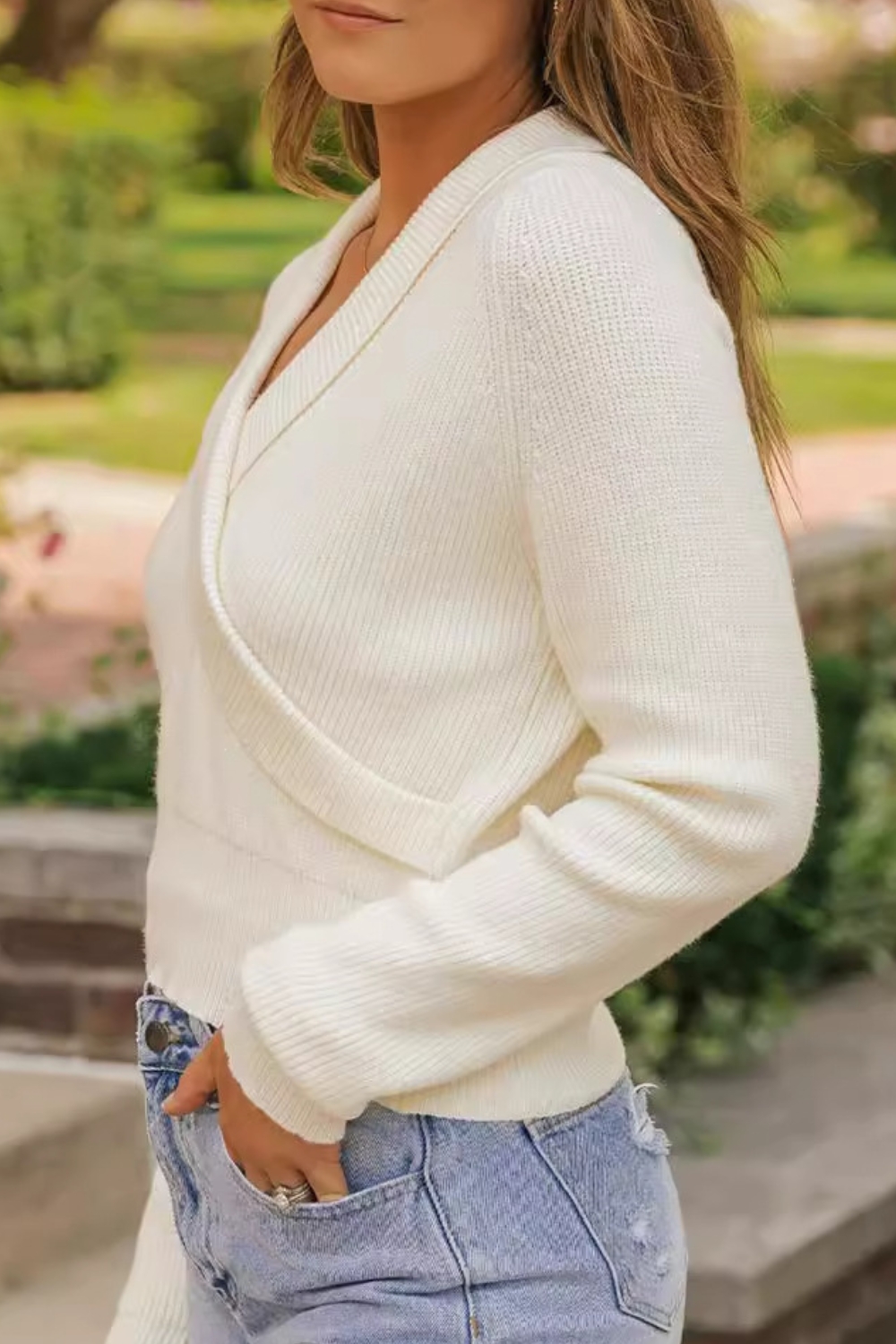 White V-Neck Ruffled Hem Pullover Sweater