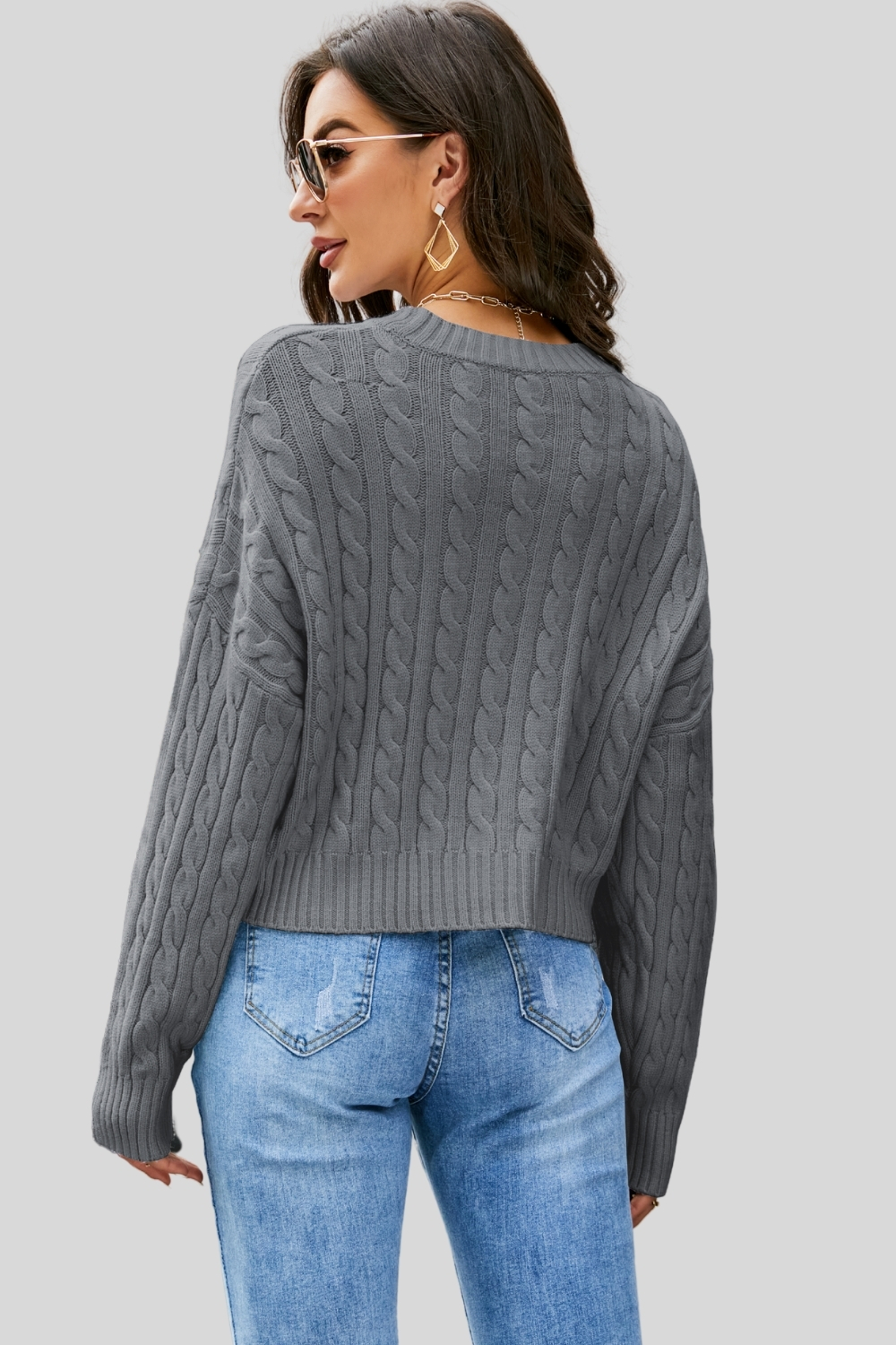 Lazy Style Round Neck Cable Knit Sweater - Loose Fit Short Pullover