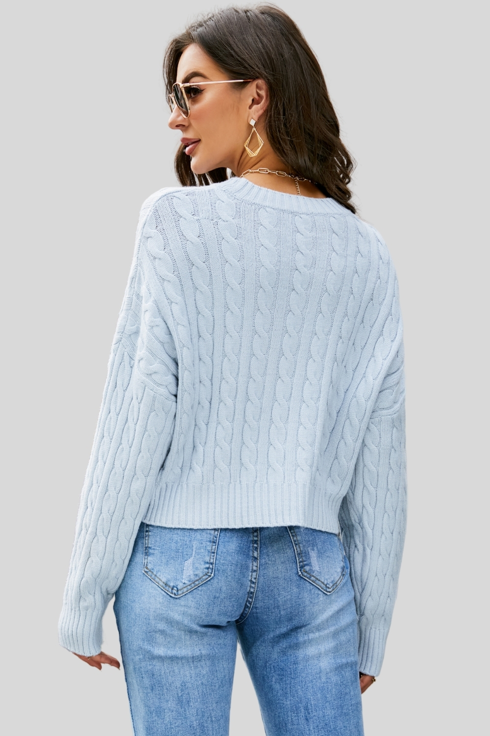 Lazy Style Round Neck Cable Knit Sweater - Loose Fit Short Pullover