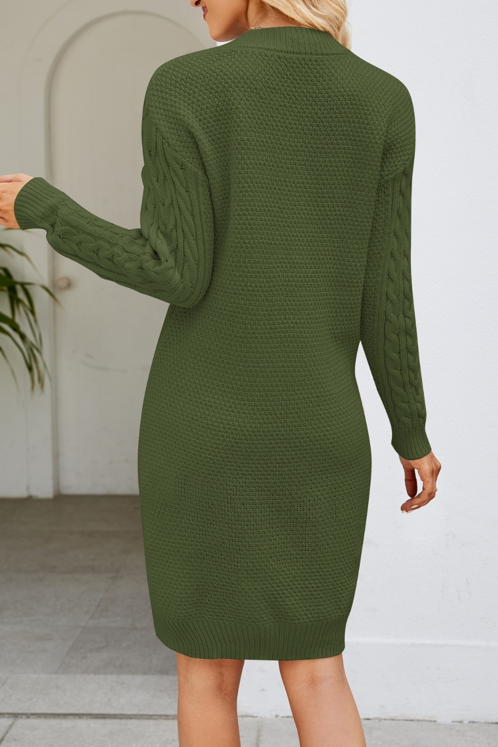 Chic Solid Color V-Neck Long Knit Dress - Fashionable Autumn/Winter Sweater Dress