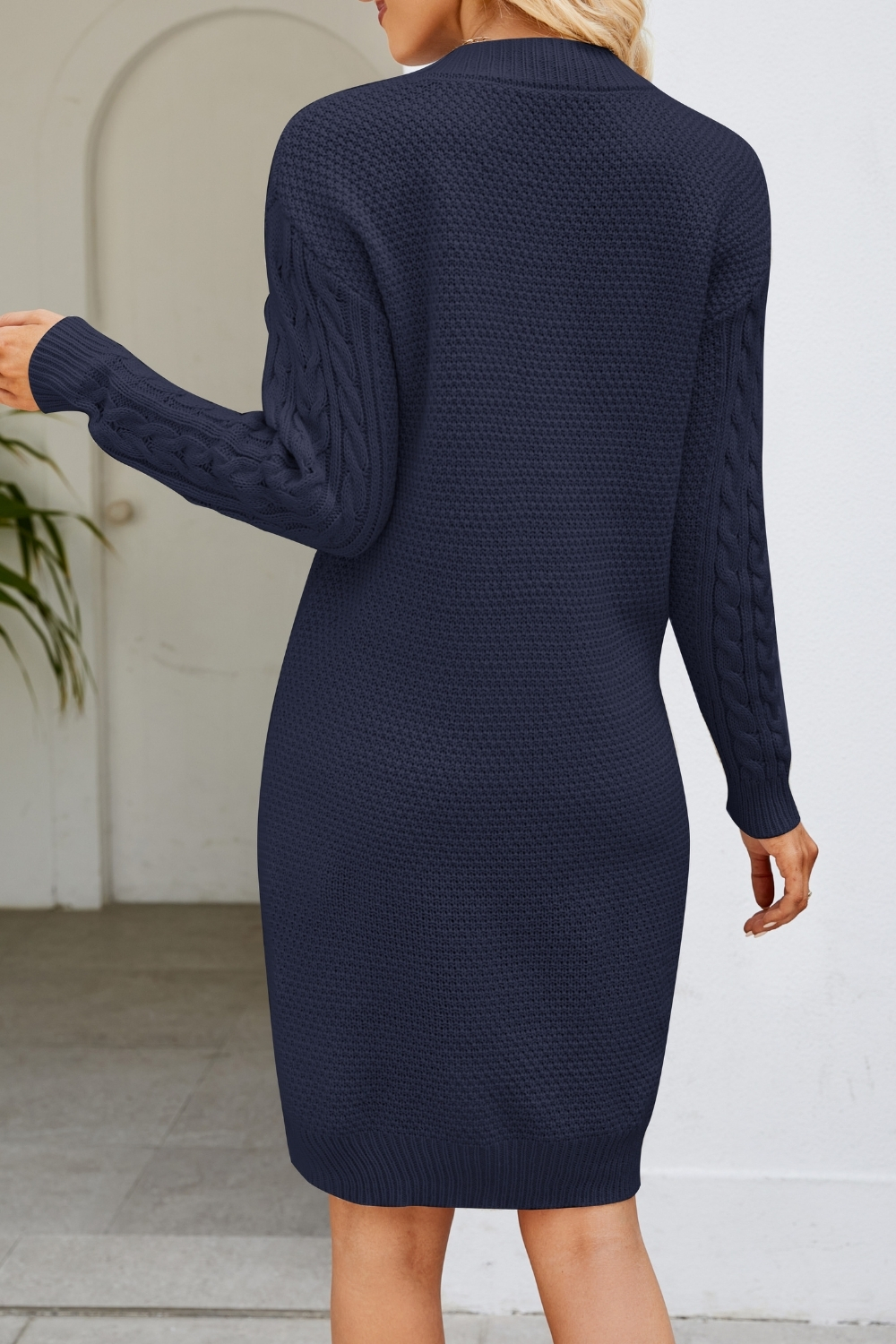 Chic Solid Color V-Neck Long Knit Dress - Fashionable Autumn/Winter Sweater Dress