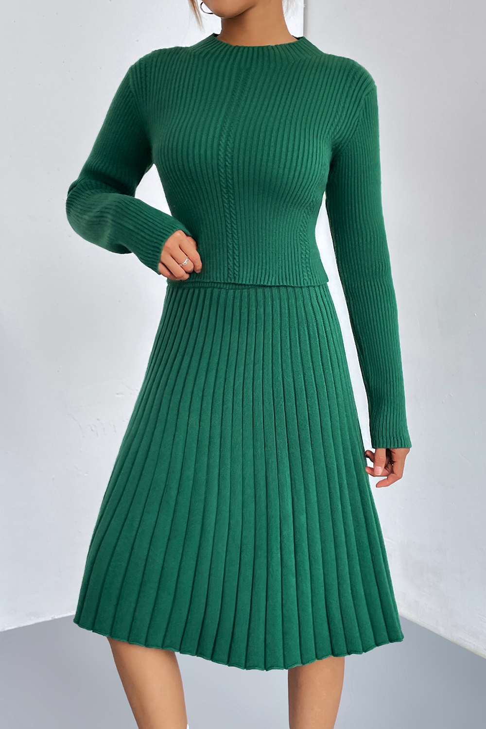Long-Sleeve Solid Color Round-Neck Pleated Elegant Two-Piece Sweater Dress