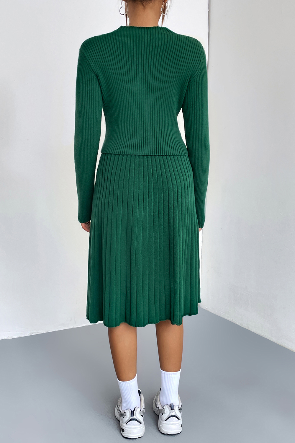 Long-Sleeve Solid Color Round-Neck Pleated Elegant Two-Piece Sweater Dress