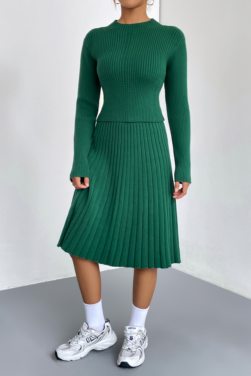 Long-Sleeve Solid Color Round-Neck Pleated Elegant Two-Piece Sweater Dress