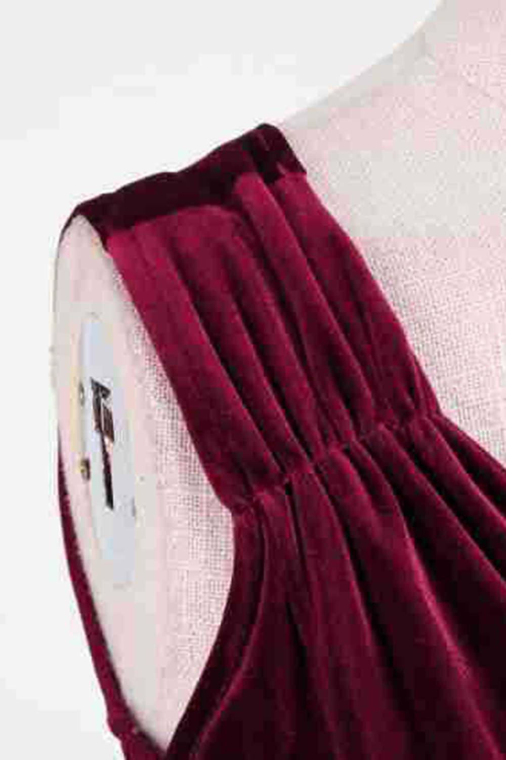 Elegant A-Line Velvet V-Neck Sleeveless Pleated Cocktail Party Dress