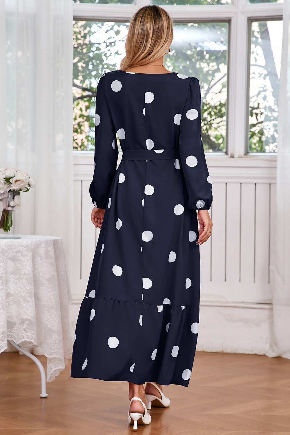 Round Neck Long Balloon Sleeve Cocktail Dress