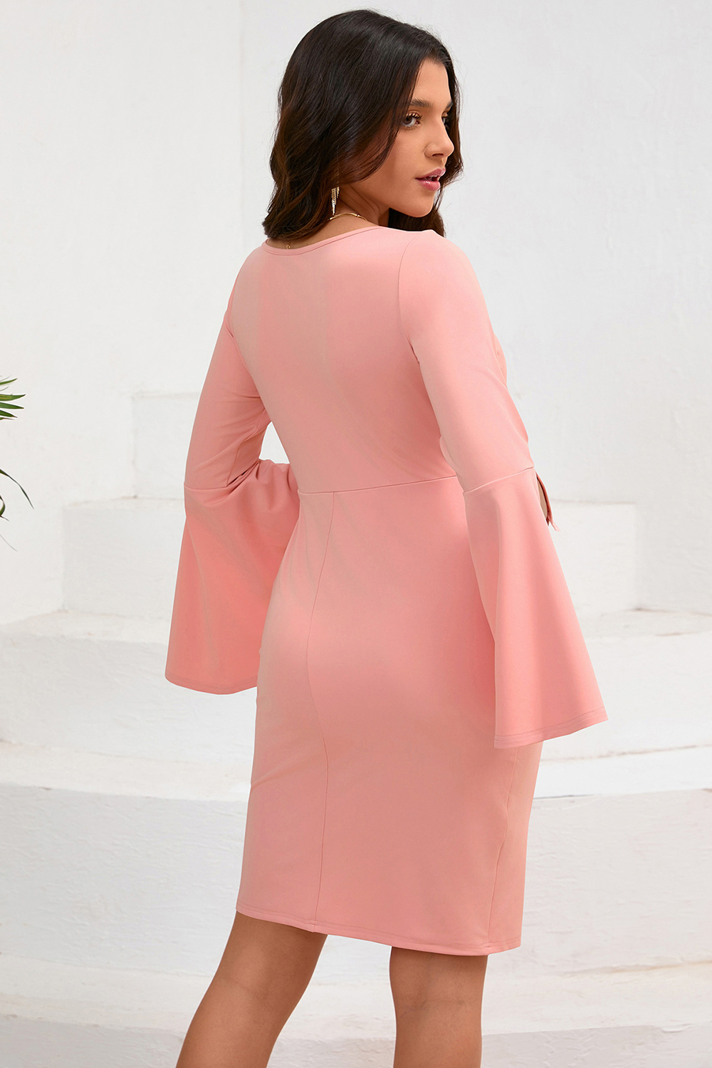 Round Neck Flared Long Sleeve Fitted Knee-Length Cocktail Dress