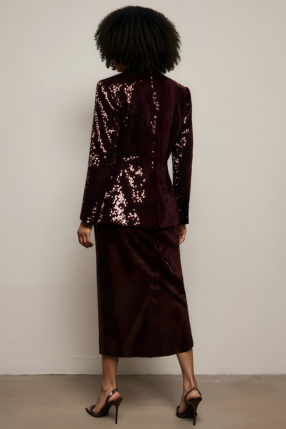 2 Piece Sparkly Burgundy Sequin Peak Lapel Long Sleeves Prom Suits with Slit