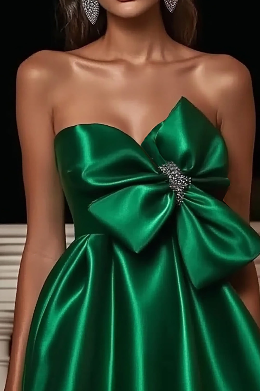 Sparkly Green Satin Sweetheart Short Homecoming Dress with Bow