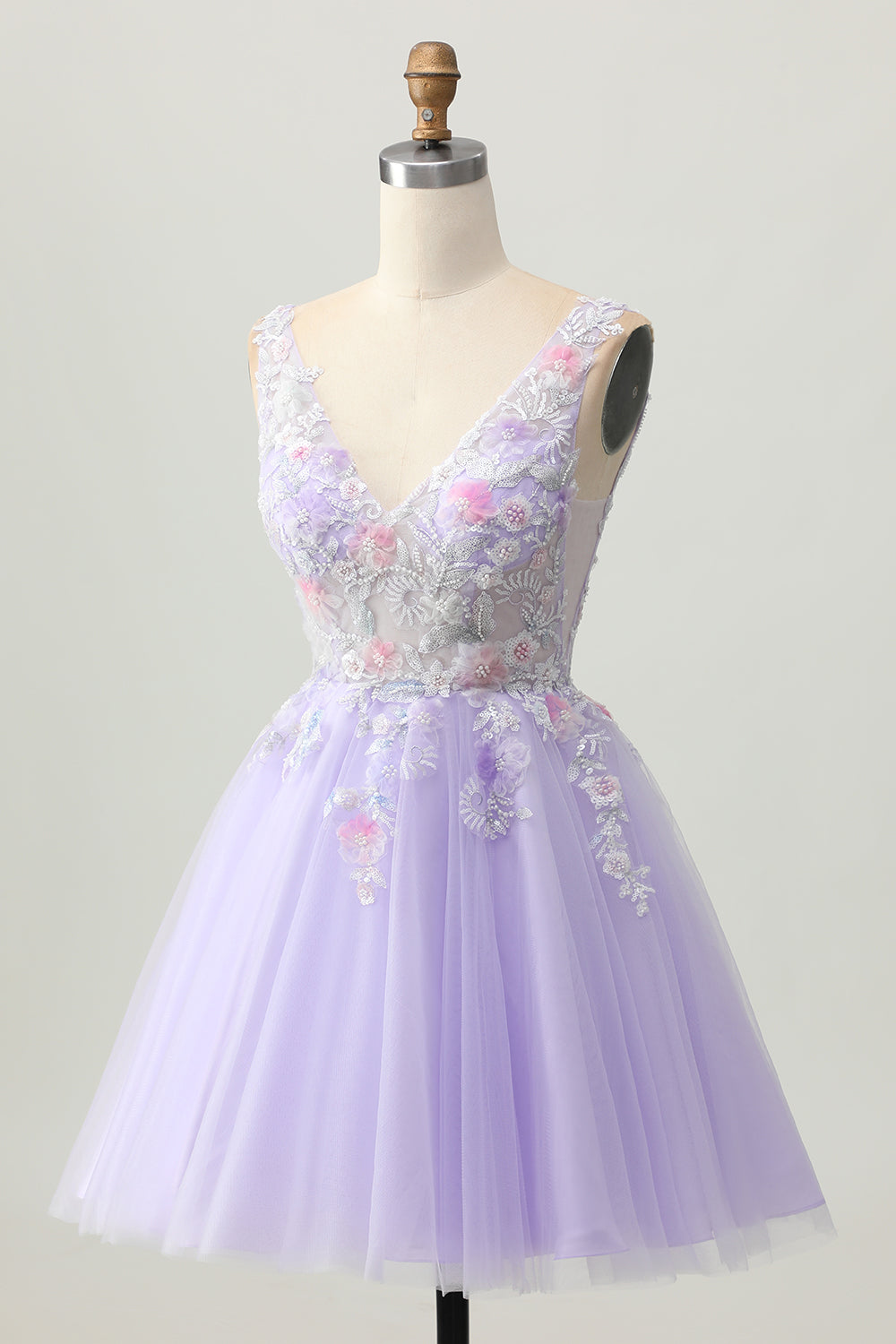 Lilac V-Neck Tulle Short Floral Homecoming Dress with Beading