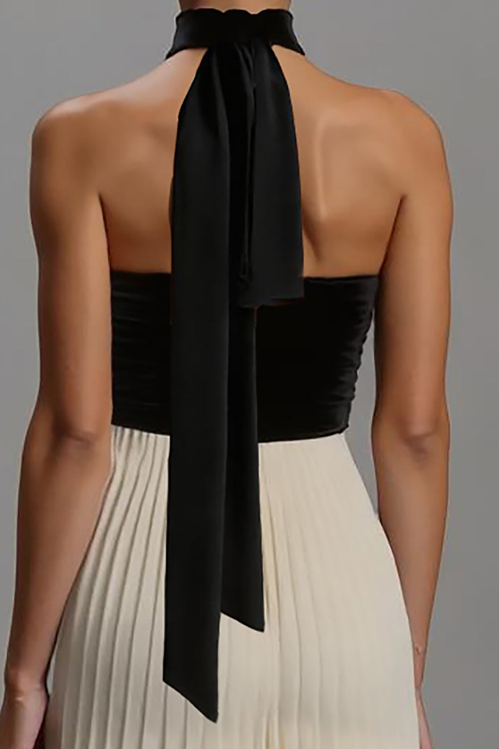 Black and White Strapless Neck Scarf Long Formal Dress with Pleats