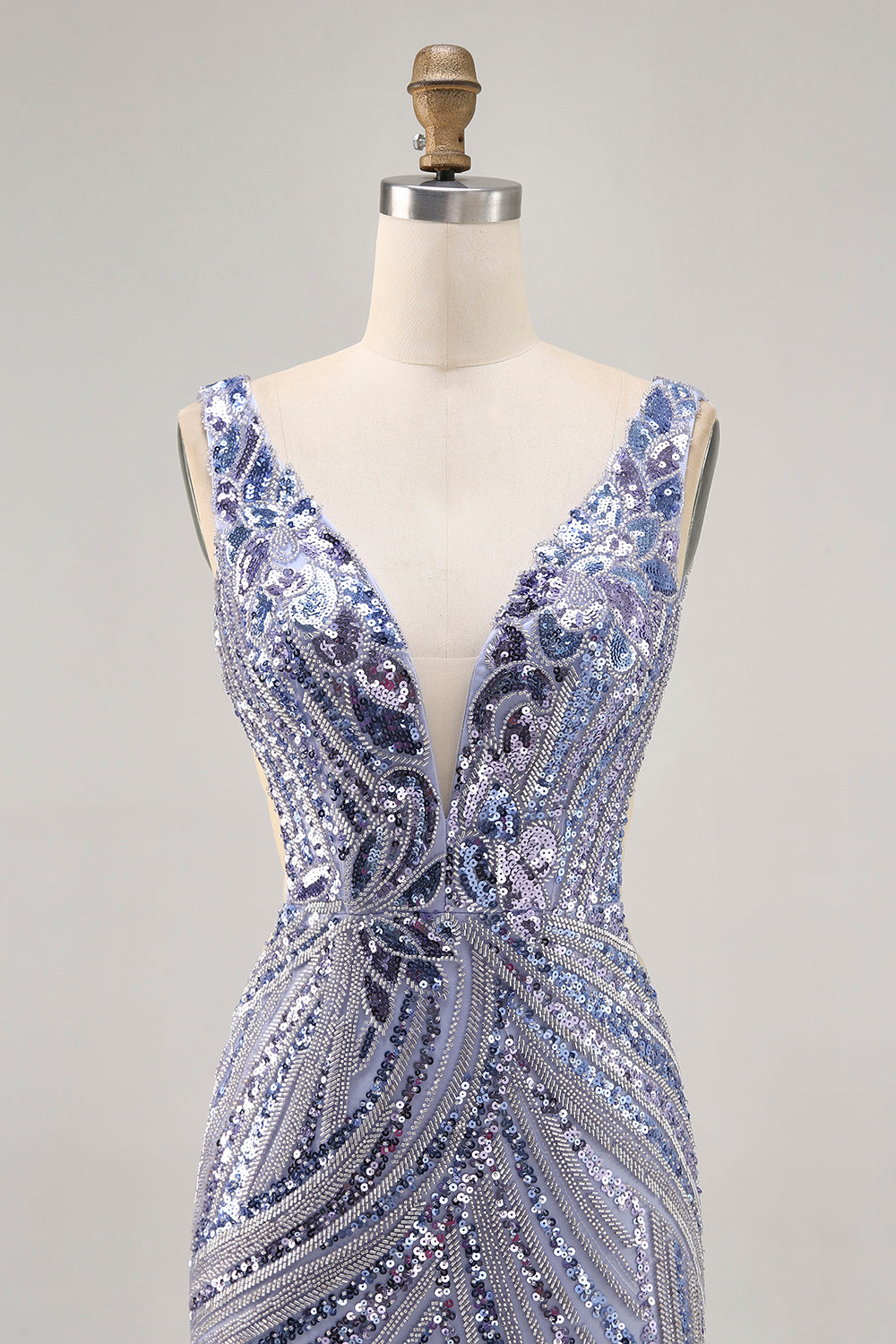 Sparkly Lilac V-Neck Beaded Short Tight Homecoming Dress