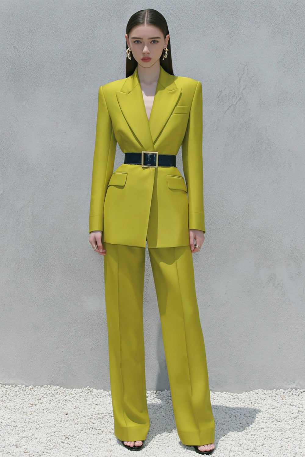 Lemon Yellow Peak Lapel 2 Piece Business Suits with Belt