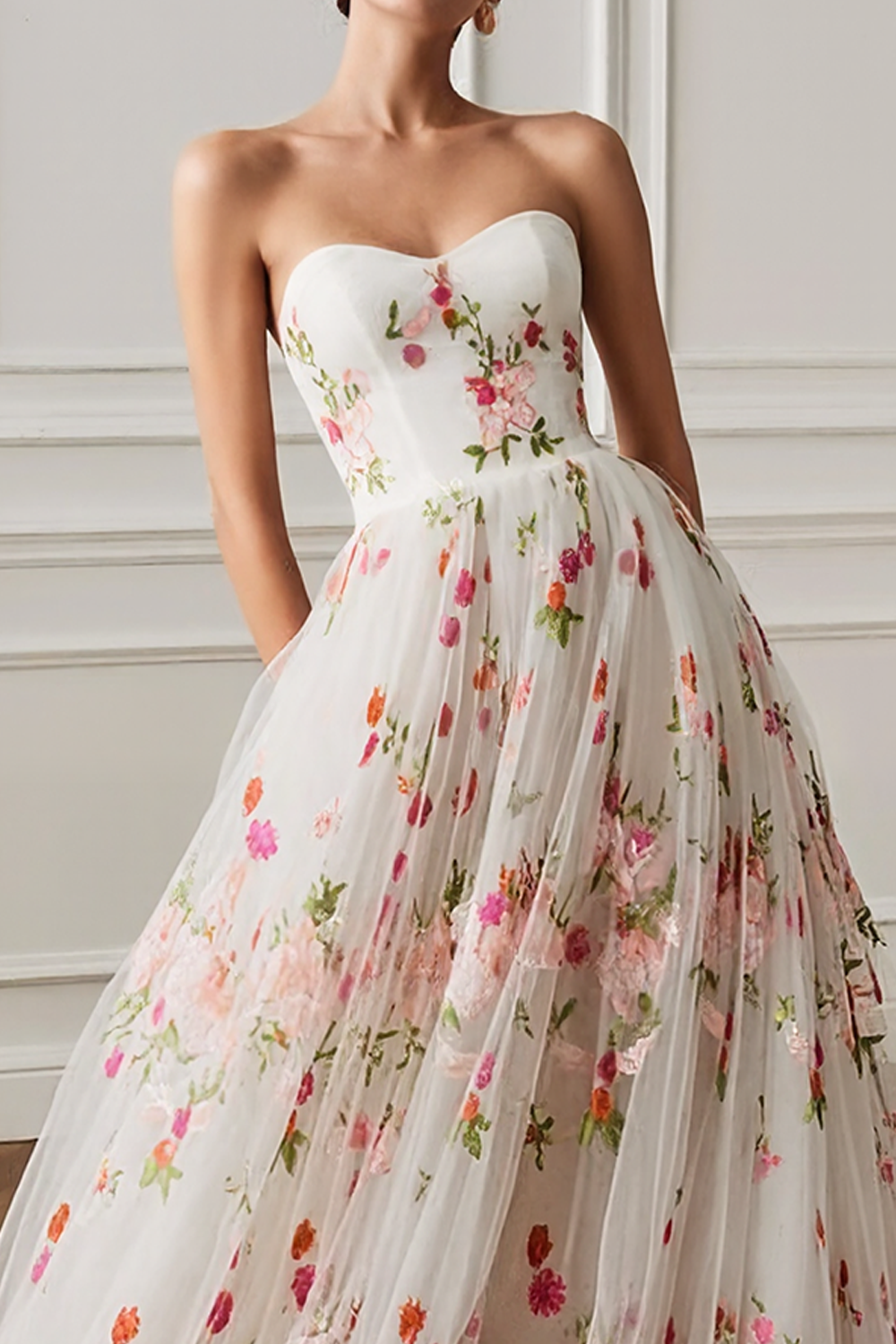 Floral White A-Line Sweetheart Long Prom Dress
