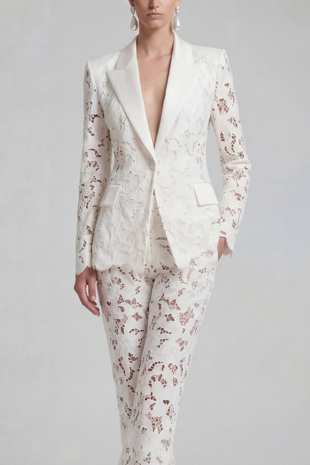 2 Piece White Lace Peak Lapel Single Breasted Long Sleeves Party Suits