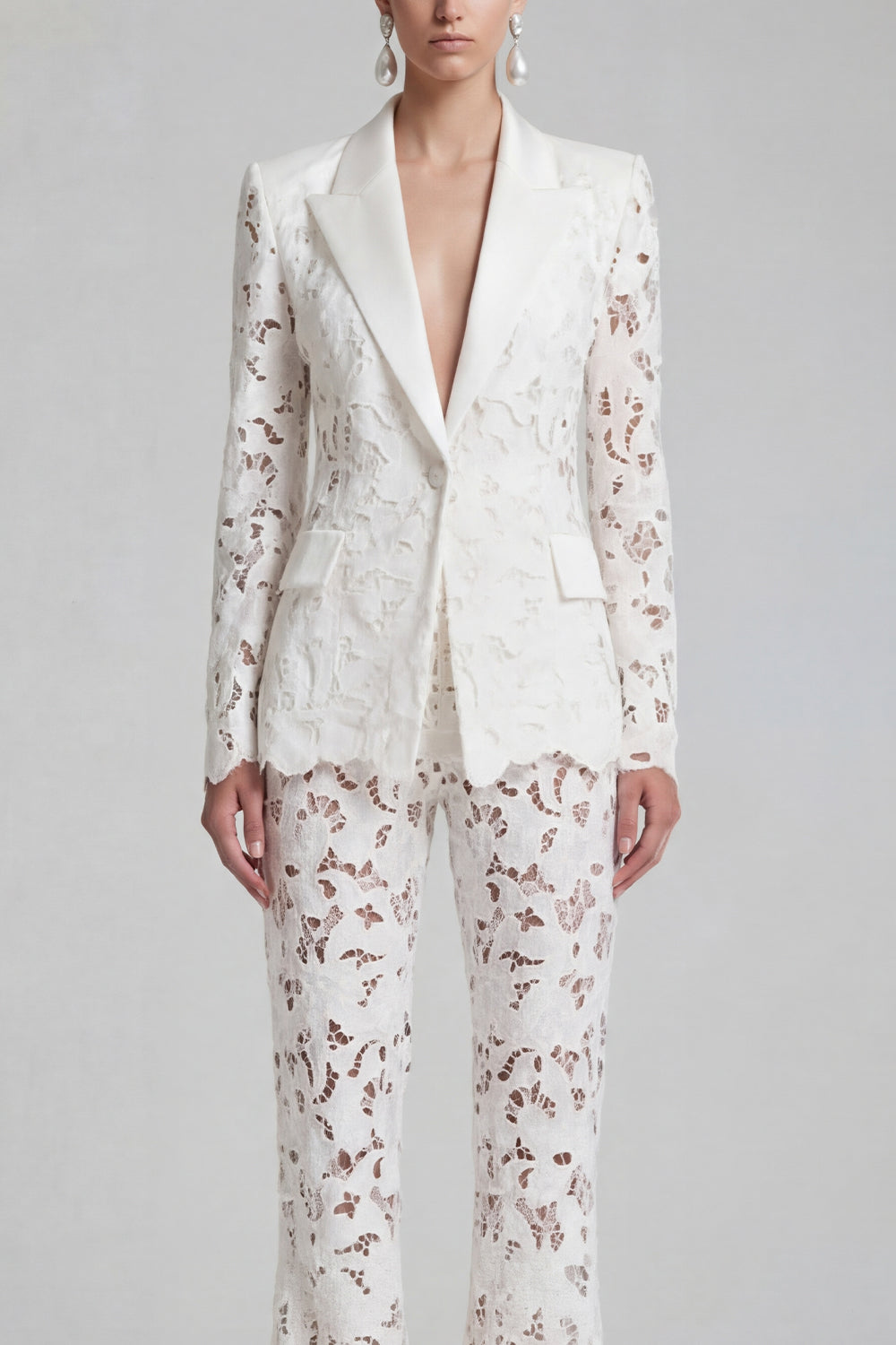 2 Piece White Lace Peak Lapel Single Breasted Long Sleeves Party Suits